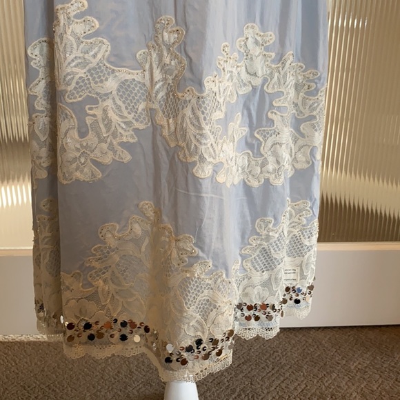 Beautiful Odd Molly Dress - Picture 4 of 10